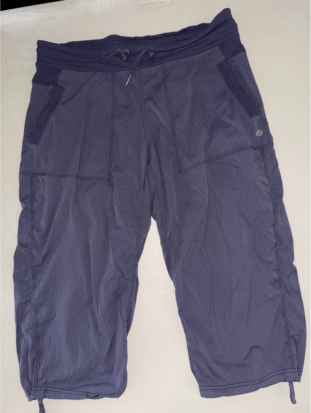 Lululemon women’s Capri pants size 10